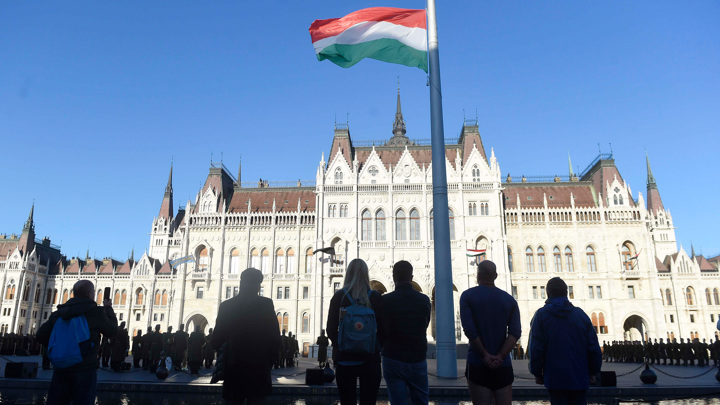 Венгрия заблокировала решение саммита ЕС о начале переговоров по приему Украины Венгрия заблокировала решение саммита ЕС о начале переговоров по приему Украины